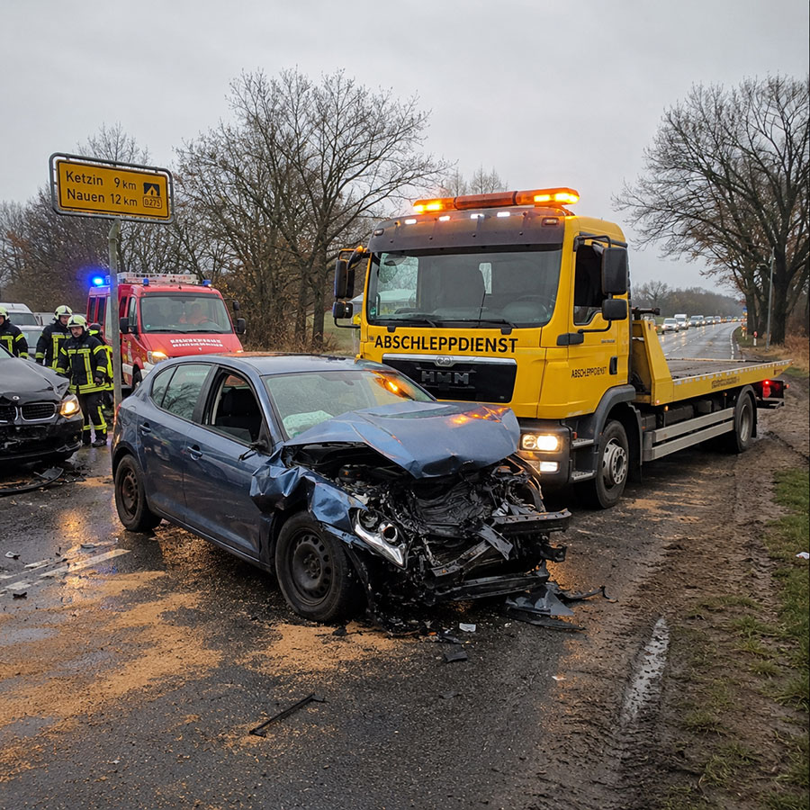 Fahrzeugbergung an der A10 Potsdam-Nord B273